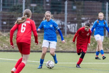 Bild 361 - wCJ Eimsbuettler TV - Holstein Kiel : Ergebnis: 0:1